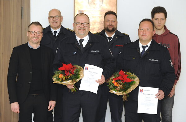 Bild vergrößern: Ausgeschiedene Wehrfhrung geehrt
